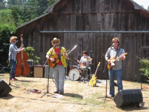 Bottom Dwellers at Spu's barn